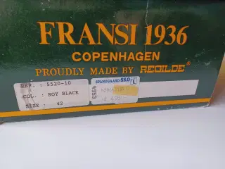 Sorte læder snørresko str. 42 - fremstår som nye