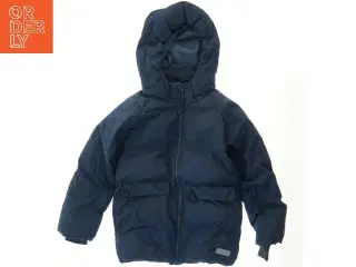 Vinterjakke med hætte fra Pomp de Lux (str. 134)