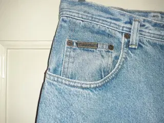 Calvin Klein jeans.