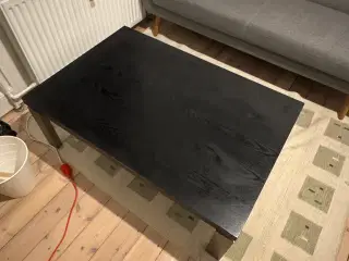 Flot og rummeligt IKEA sofabord (120x80)