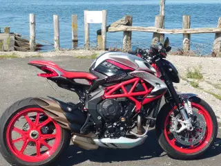 Mv Agusta 800 Dragster RC