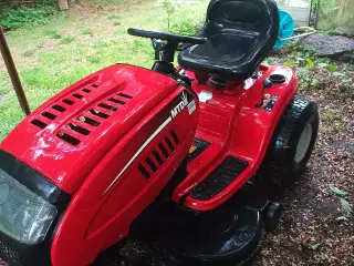 MDT LF 130 havetraktor
