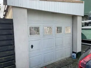Garageport med motor og Fjernbetjeninger