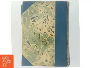 Sæt af 8 bøger uden titel