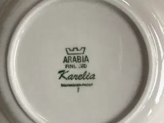 Stentøjs tallerkener Arabia sælges