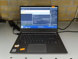Bærbar computer LENOVO THINKBOOK