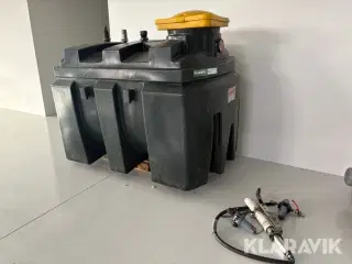 Tank til spildolie Kingspan Miljøcontainere A/S 0.Z 1300 med pumpe