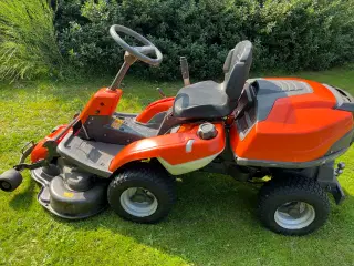 Husqvarna rider R214tc