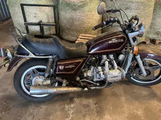 Honda goldwing gl1100