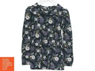 Blomstret bluse til børn fra Name It (str. 104)