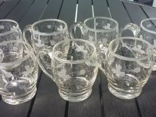 Mundblæste GLAS med hank og slibninger.