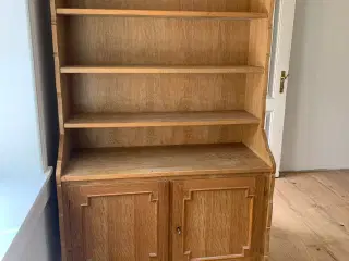 Smuk reol i egetræ 