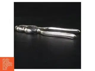 Nøddeknækker rigtig gammel i metal (str. 16 x 3 cm)