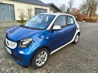 Smart ForFour. 5 døre, El, bybil med automatgear.