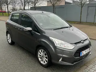 Ford B-Max 2015 med lavt km tal