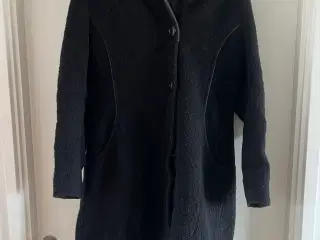 Dame-uldfrakke fra Hettemarks