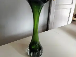 Fin grøn Holmegaards vase