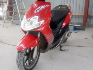 Yamaha JOG R   30 km`t Scooter