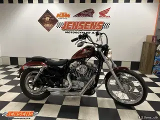 Harley-Davidson XL1200V Seventy Two