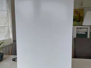 Mindre køleskab