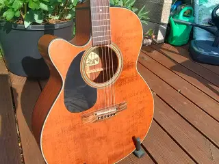 Takamine EF440SC GN LH, lefthand med pickup 