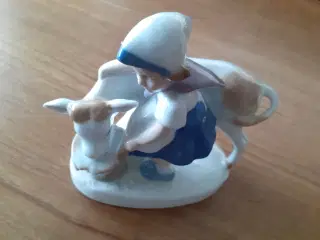 Pige, der giver kalv mælk - Gräfenthal