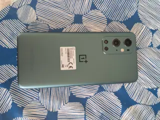 Oneplus 9 Pro. 