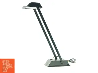 Bordlampe der kan vippes frem og tilbage