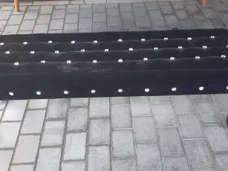 Lav velour bænk i sort