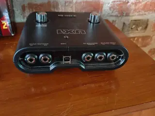 Line 6 POD Studio UX1 er en USB-lydinterface desig