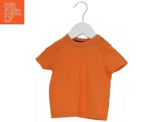 Kortærmet T-shirt fra F&F (str. 74)