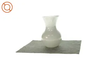 Hvid glasvase (str. 23 x 14 cm)
