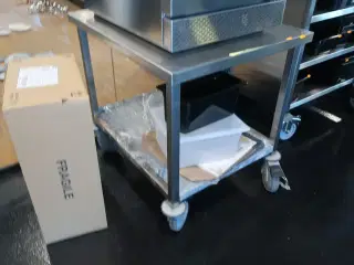 Arbejdsbord på hjul, uden indhold