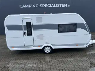 2025 - Hobby De Luxe 460 SFf   2025 Hobby 460 SFf De Luxe - se den nu hos Camping-specialisten.dk i Silkeborg