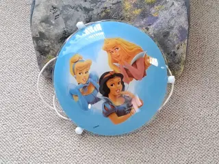 Sidde pude til bil og børnelampe