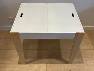 Børnebord med opbevaring