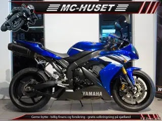 Yamaha YZF R1