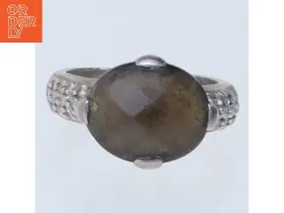 Ring med sort sten (str. 55 mm)