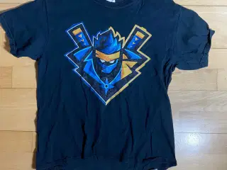 T-shirt Str. 146 (11år)  "Ninja" gamer