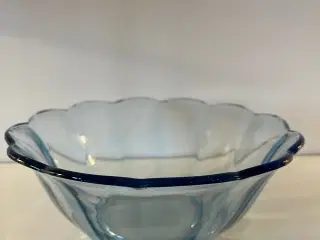 Glas skål i blå