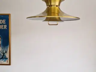 Flot vintage pendel i messing.