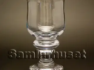 Tivoli Snapseglas. H:110 mm.