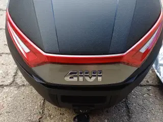Givi Topboks 30L