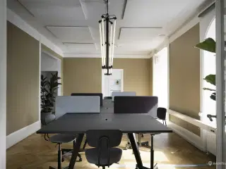 Fedt kontor med central beliggenhed.