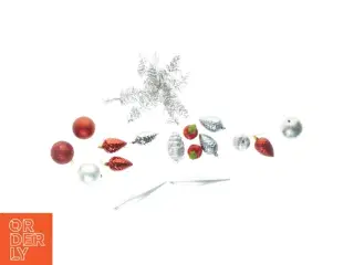 Julepynt, 17 stk julekugler mm (str. 25 x 20 cm)