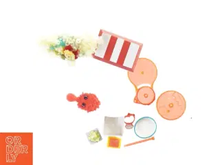 Legetøj, dukke med popcorn maskine fra Shopkins (str. 20 x 14 cm)