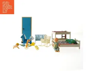 Miniature dukkehusmøbler og figurer