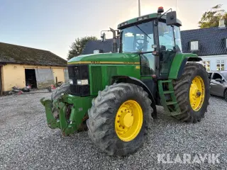 Traktor John Deere 7800