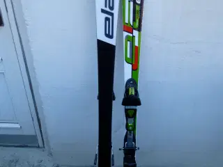 Slalom ski Elan, str. 145