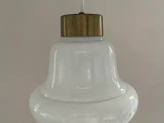 Smuk gammel Holmegaard lampe i opalglas 